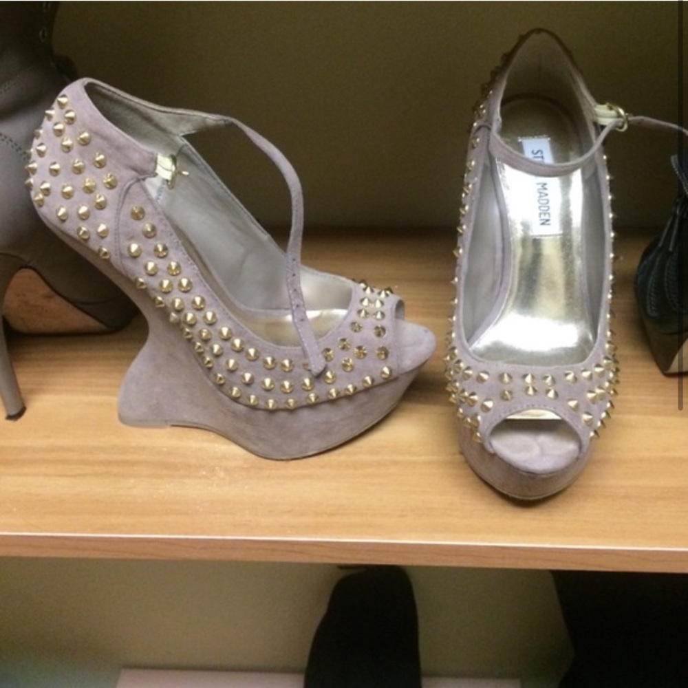 Steve Madden pep toe wedges size 7.5